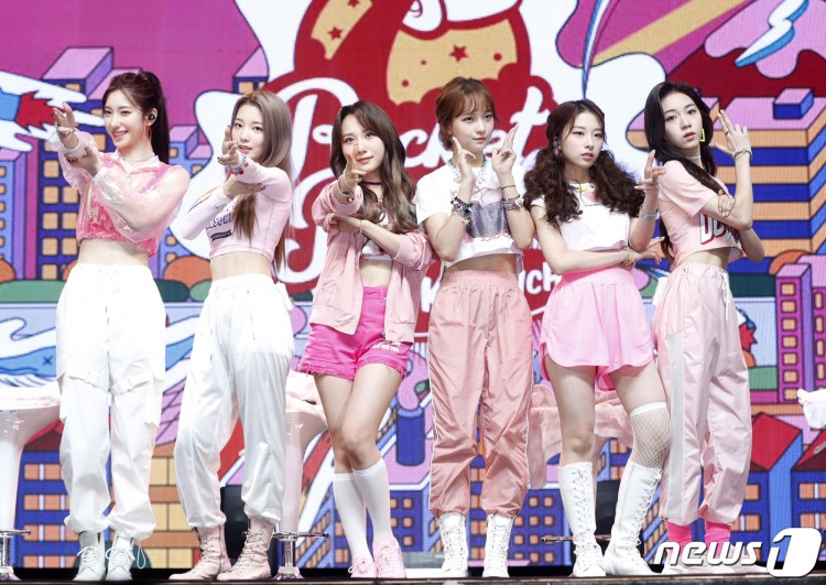 Woollim Ent vứt Lovelyz vào một xó dồn hết tiền của để ra mắt girlgruop 10X tài năng hơn - image 1