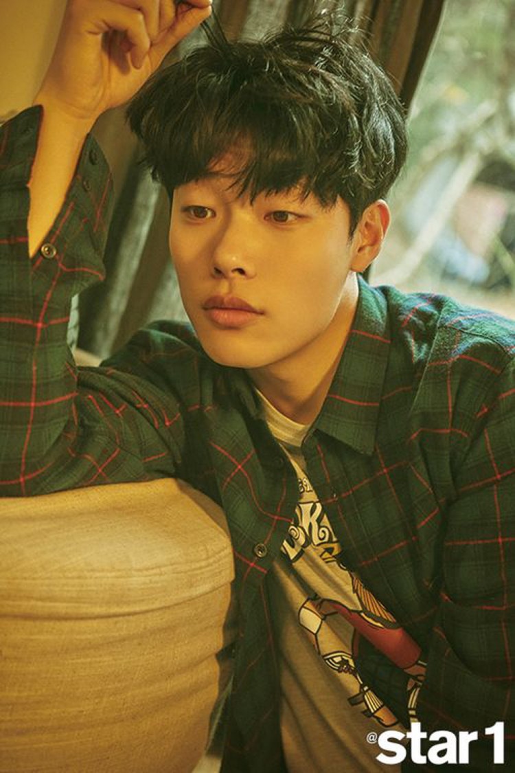 Nghe Ryu Junyeol nói mà thương diễn xuất giỏi nhưng không đẹp có phải là một tội đồ  - image 3