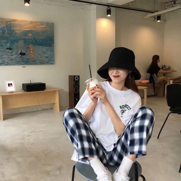 Boyish Style - từ khóa dành cho những cô nàng ưa thoải mái và mệt mỏi việc khoe đường cong - image 1