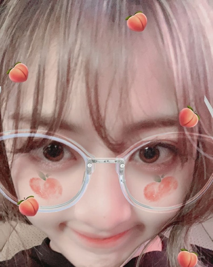 Đăng ảnh selfie với filter quả đào Jihyo bị mỉa mai ôi bạn gái Kang Daniel thật khéo bóng gió - image 2