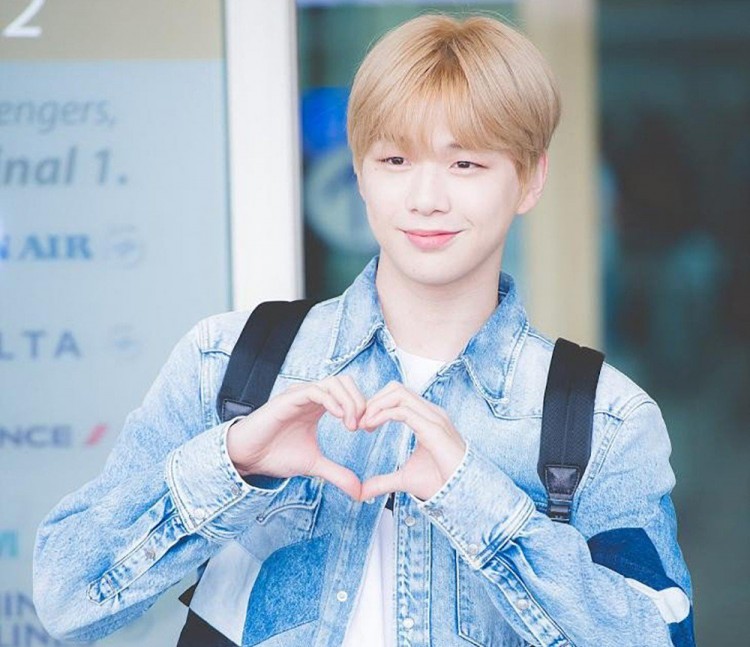 Kang Daniel Cuộc sống ngoài người yêu là bạn gái idol Jihyo ra thì mèo là chân ái của cuộc đời  - image 2