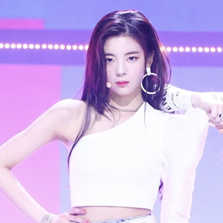 Bị phát hiện là con nhà giàu Lia bị netizen mỉa mai dùng tiền và quan hệ để được debut trong ITZY - image 1