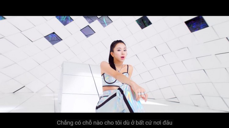 TWICE đã thôi làm những cô gái chỉ biết xinh đẹp đưa loạt thông điệp thâm sâu vào MV comeback - image 2