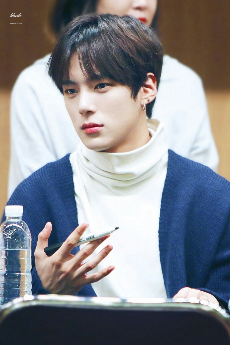  Minhyuk MONSTA X hẹn hò với fan nữ Hãy nói với anh rằng em yêu anh trời ơi tin được không - image 5