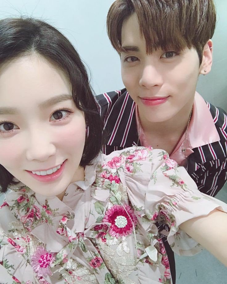 Vì 1 lý do nào đó Sulli Jonghyun đã rời bỏ Taeyeon mà đi NHM rất lo lắng cho tình trạng của cô - image 5