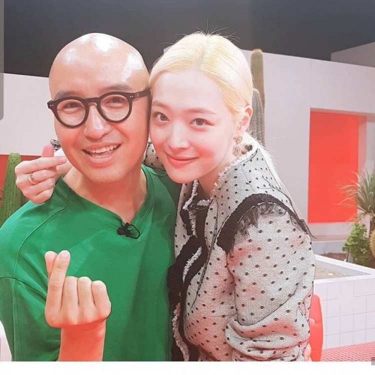 MC Hong Seok Chun tiết lộ Sulli có thêm 1 account  IG riêng tư nữa  - image 1