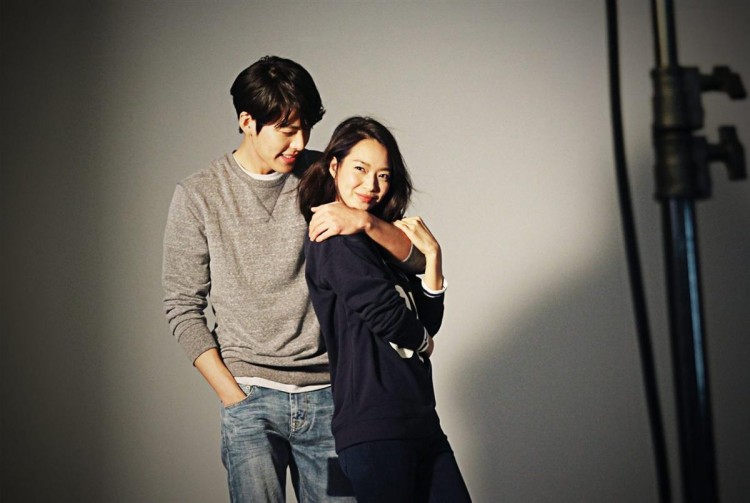 Mừng ngày Kim Woo Bin tái xuất Knet nghi sắp kết hôn với bạn gái Shin Min Ah nhờ chi tiết này - image 6