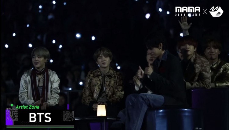 M2 tung bằng chứng BTS đặc biệt là V bị MAMAMOO quyến rũ tại MAMA 2019 fan nhìn biểu cảm là biết - image 3