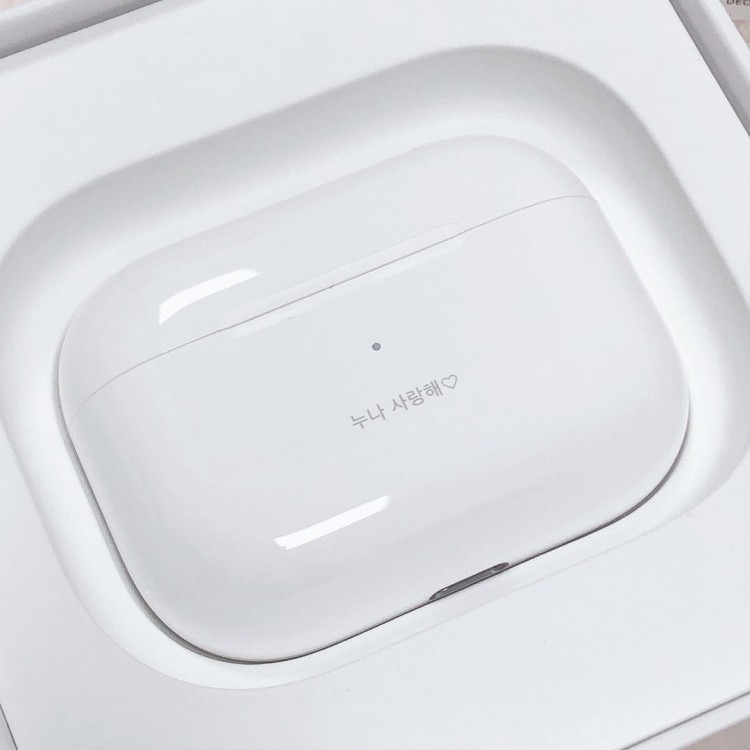 Chanyeol EXO làm fan cười ẻ vào đêm Noel tặng chị gái Airpods của Apple mà đòi in chữ SAMSUNG  - image 3