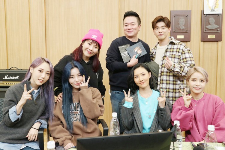 Eric Nam giải thích tại sao tránh nhắc về show hẹn hò và vợ hờ MAMAMOO Solar - image 1