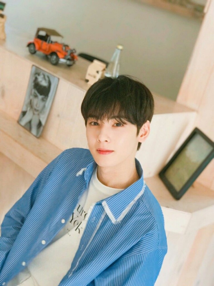 Cha Eunwoo ASTRO thú nhận mẫu bạn gái mà anh ấy thích lỡ lời làm lộ địa điểm hẹn hò yêu đương - image 1