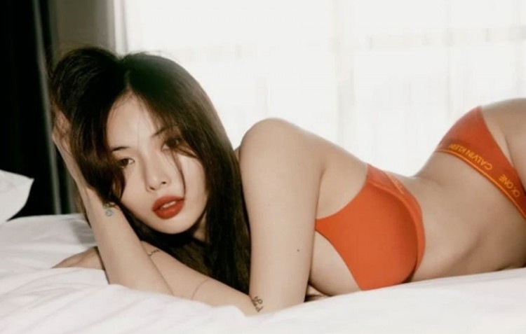 Nóng hơn 38 độ NHM rửa mắt với bộ ảnh bikini nóng bỏng của HyunA chính thức là đại sứ của CK - image 1