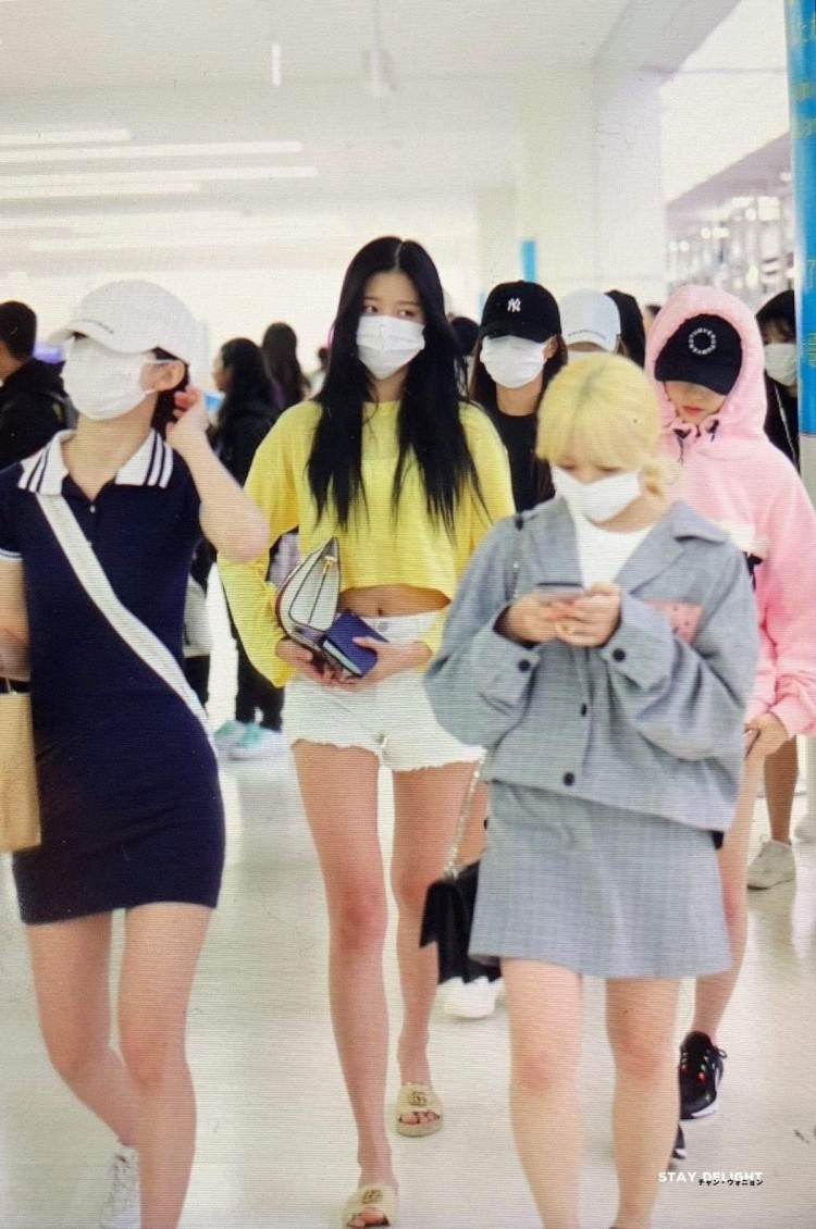 Người toàn chân thôi là chân Jang Wonyoung IZ  ONE khiến các chị BLACKPINK cũng phải chào thua - image 6