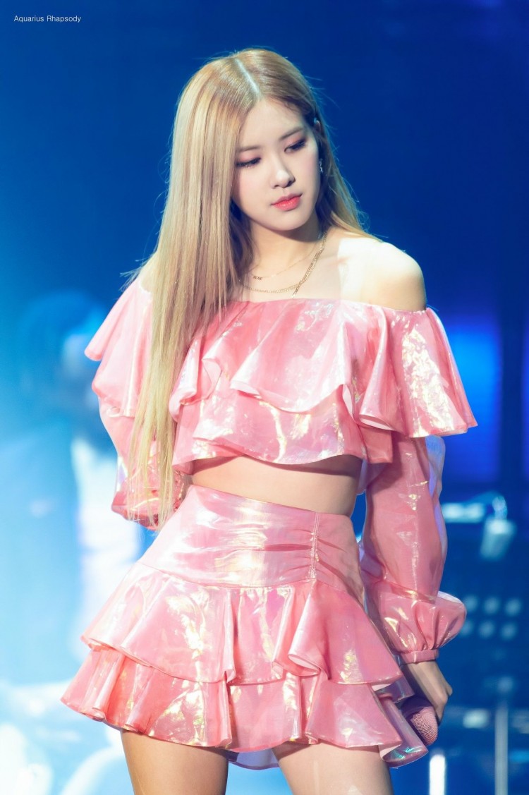 Ngắm BST váy áo công chúa mà stylist BlackPink dành riêng và duy nhất cho Rosé - image 4