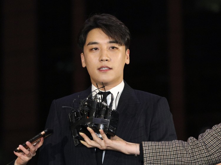 Staff YG nói điều thú vị nhất ở nơi làm việc chính là Seungri không bị vào tù - image 1