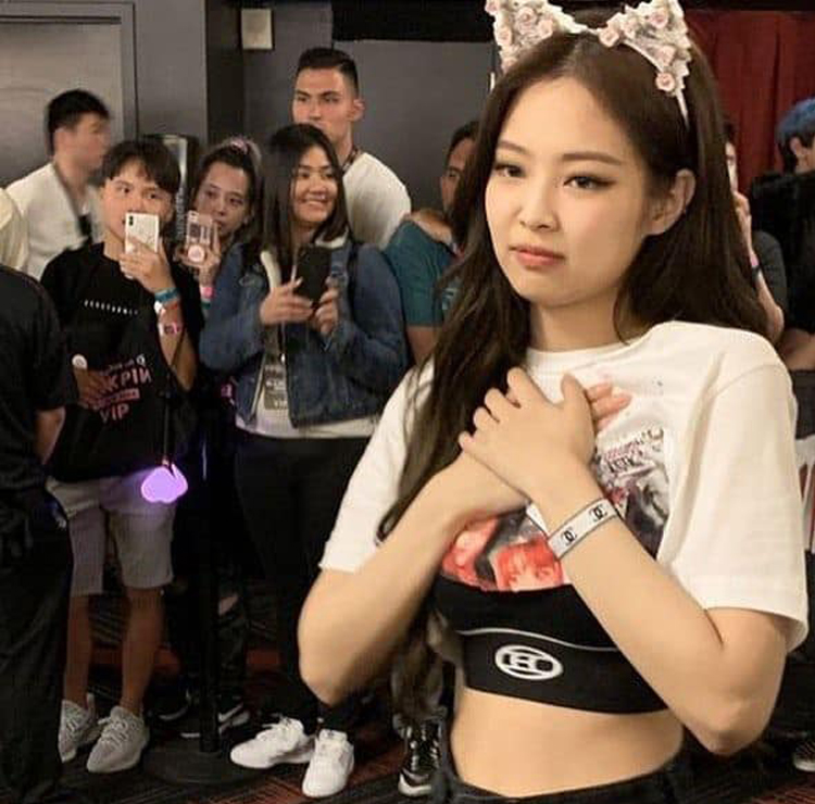 Nhìn ảnh cam thường của JennieBLACKPINK để biết mà stan - image 25